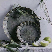 Load image into Gallery viewer, Creative Retro Storage Iron Plate

