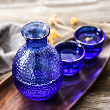 Load image into Gallery viewer, Japanese Sake Set for 4, Glass Hammer Pattern, 1 Cyrstal Clear Sake Bottle and 4 Sake Cups

