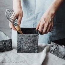 Load image into Gallery viewer, Rectangular Metal Storage, Breakfast Bread Cake Plate Square Box
